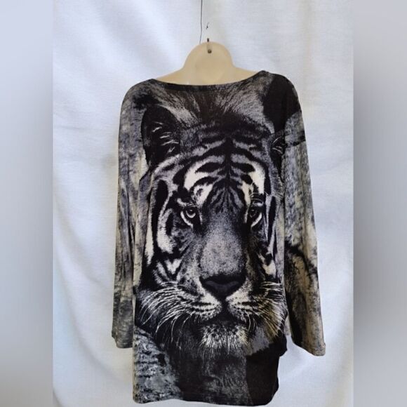 SWEATER with TIGER & RHINESTONE Whiskers SOFT! 2 sides rushed - Picture 9 of 14